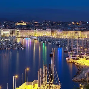 Jacuzzi Netflix , Marseille France